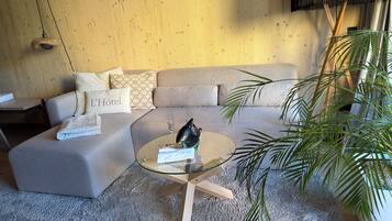 Smart-TV, Videothek, Stereoanlage