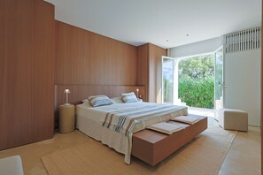 4 chambres, fer et planche à repasser, Wi-Fi gratuit, draps fournis