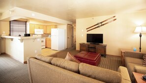 Phòng, nhiều giường | Khu phòng khách