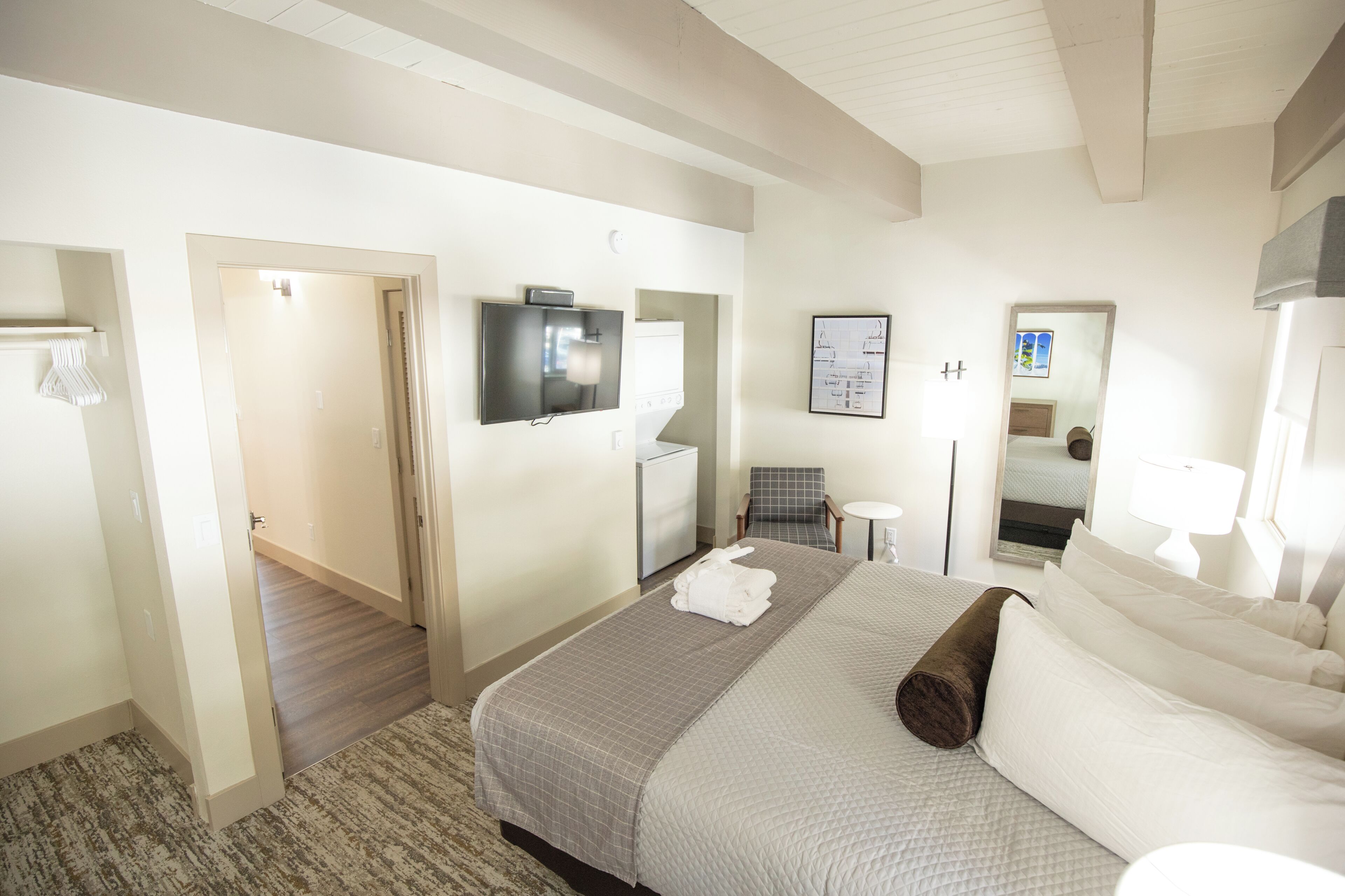 Condo, 1 King Bed with Sofa bed