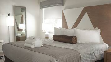 Condo, 1 King Bed with Sofa bed | WiFi (free), bed sheets