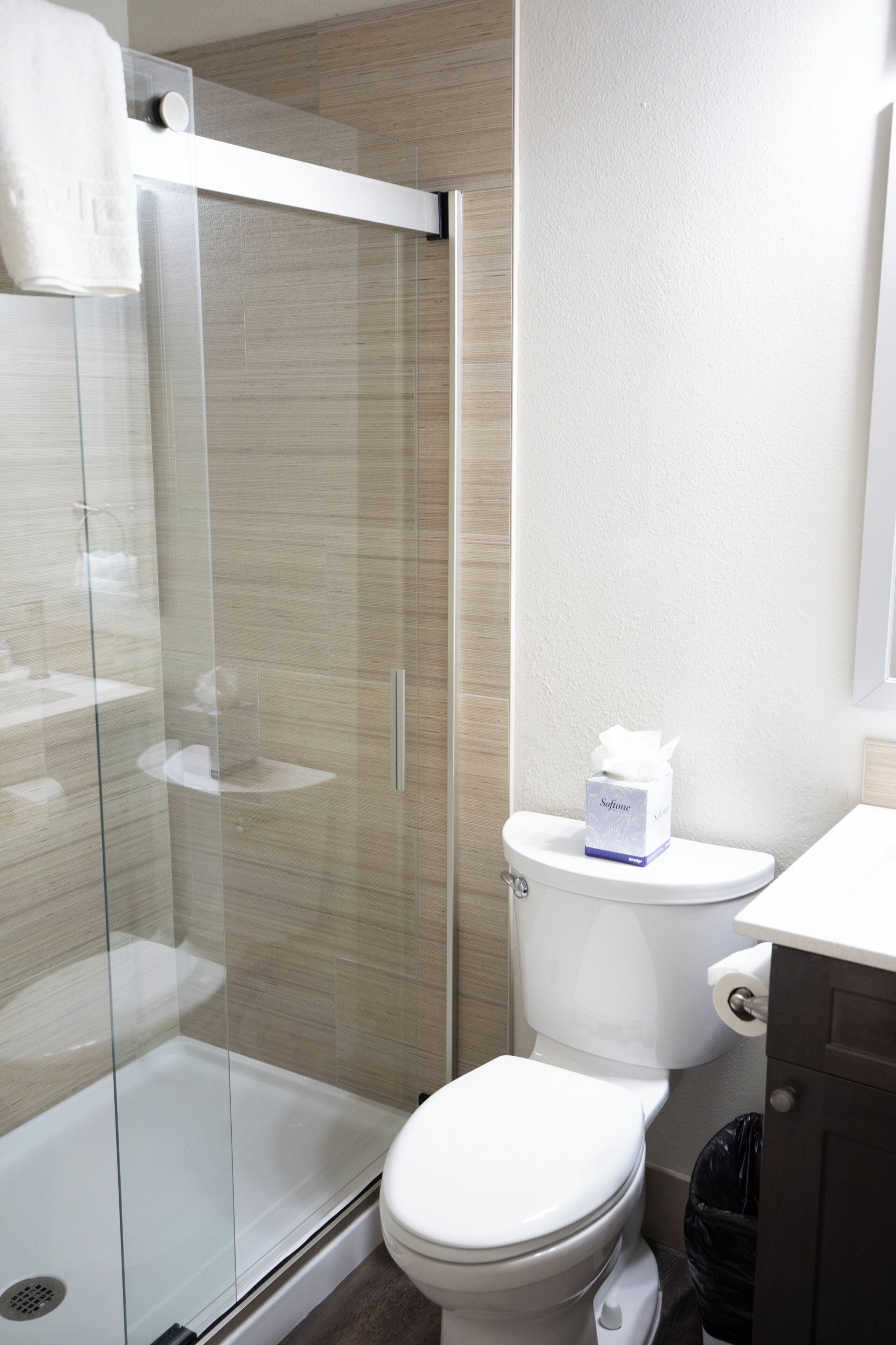 Condo, 1 cama King e sofá-cama | Banheiro | Toalhas de banho 
