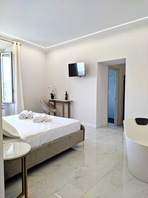 Double Room, Garden View | Soundproofing, free WiFi