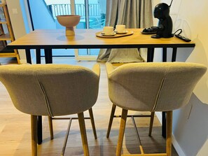 Apartment, 1 Schlafzimmer, Terrasse, Gartenblick | Esszimmer