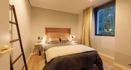 Garden and Views of the Estuary, Pets Welcome