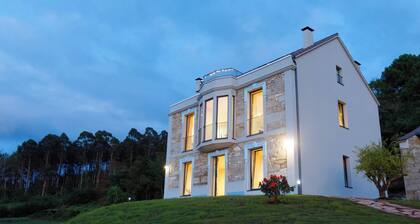 Garden and Views of the Estuary, Pets Welcome