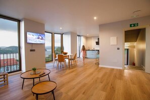 Appartement, 2 chambres, balcon, vue jardin | Salle à manger