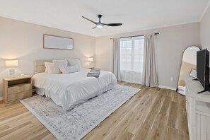 3 bedrooms, travel crib, free WiFi, bed sheets