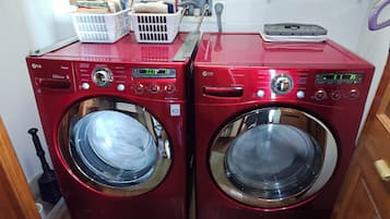 Rumah Basic, patio | Kamar mandi