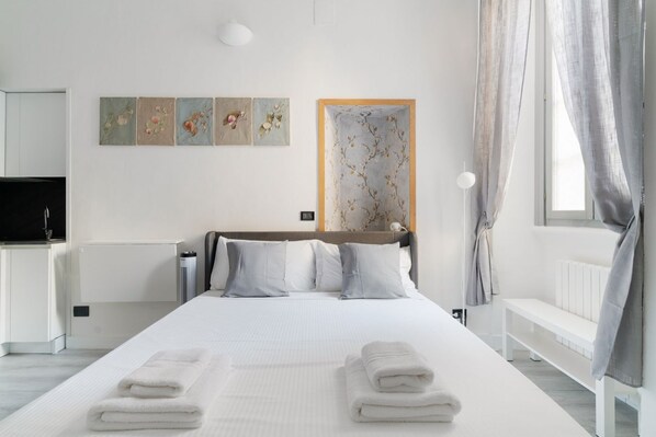 1 bedroom, iron/ironing board