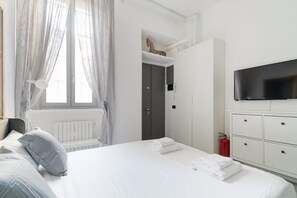 1 bedroom, iron/ironing board