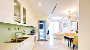 รูปภาพที่ไม่ได้จัดประเภท, 3 จาก 172, ปุ่ม