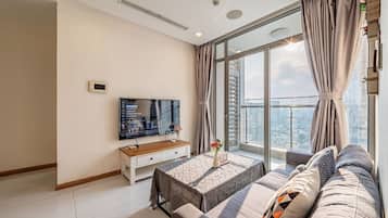 2BR Apartment Vinhome Central Park with Street View - Skyway | Premium bedding, memory foam beds, individually furnished, desk