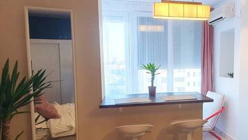 1 bedroom, in-room safe, desk, iron/ironing board