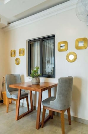 In-room dining - Tranquil Point Residence (Kigali)
