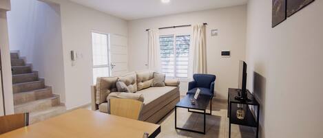 43-Zoll-Smart-TV mit Digitalempfang