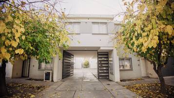 Fachada de la propiedad