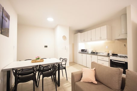 43-inch Smart TV with digital channels