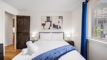 2 bedrooms, iron/ironing board, WiFi, bed sheets
