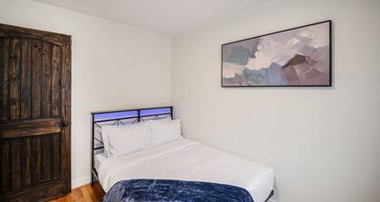 Cozy Luxury 2BR Apartment w/ Free Parking – Near Downtown Birmingham