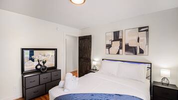 2 多间卧室、熨斗/熨衣板、WiFi、床单