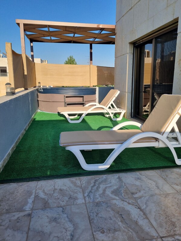 ลานระเบียง/นอกชาน