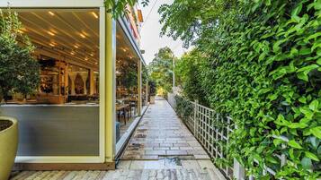 Enceinte de lâhĂ©bergement