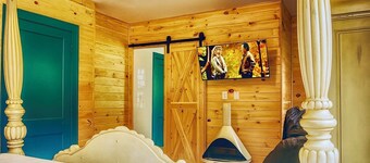 3BR Country House on 18 Acres - Hudson Valley/Catskills - King Beds