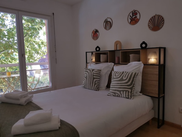 1 bedroom, free WiFi, bed sheets