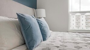 1 bedroom, desk, iron/ironing board, WiFi