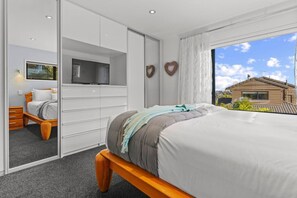 1 soverom, skrivebord, strykejern/-brett og wi-fi (inkludert)