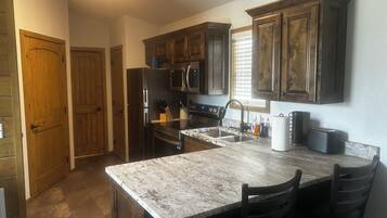 Microwave, oven, stovetop, dishwasher