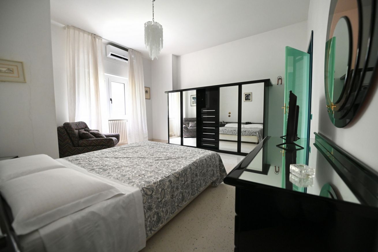 3 bedrooms, iron/ironing board