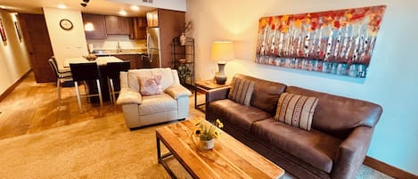 Smart TV, fireplace