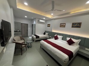 Deluxe Triple Room | Free WiFi, bed sheets - The Byke Boutique - Amra Oasis Osian (Osian)