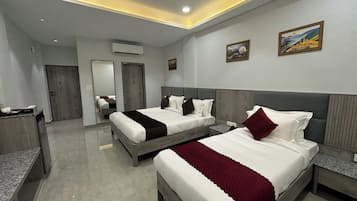 Deluxe Triple Room | Free WiFi