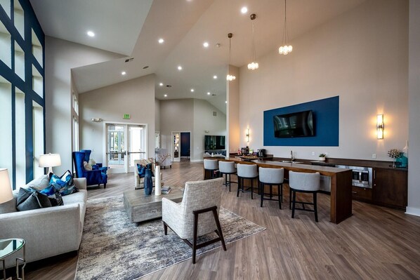 Interior - Landing | Spectacular 1BD, Clubhouse, Game Room (Charlotte)