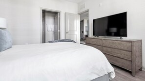 1 bedroom, desk, iron/ironing board, WiFi