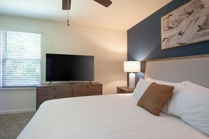 2 bedrooms, desk, iron/ironing board, WiFi