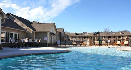 Landing | Modern 2BD, Gym, Pool