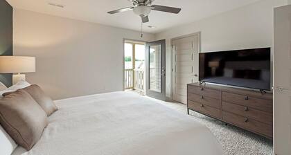 Landing | Stylish 1BD, Clubhouse, Gym
