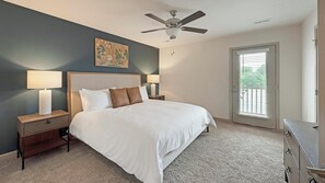 1 bedroom, desk, iron/ironing board, WiFi - Landing | Spectacular 1BD, Pool, Gym (Lyman)