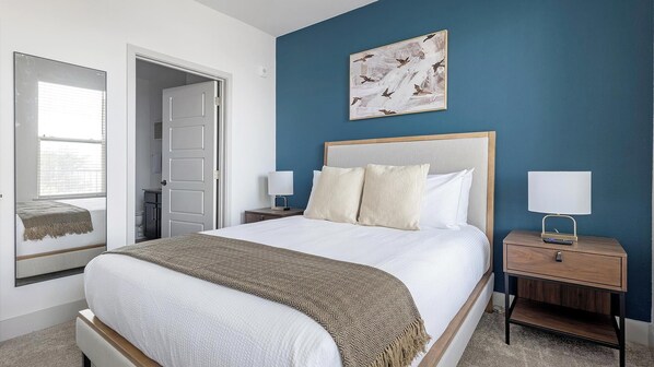 1 bedroom, desk, iron/ironing board, WiFi