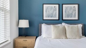 1 bedroom, desk, iron/ironing board, WiFi - Landing | Modern 1BD, Gym, Pool (Austin)