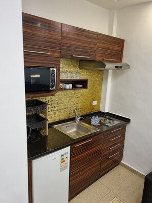 Apartment, 1 Bedroom, Accessible, Smoking | Private kitchen - Charming Amman Apartment With Wifi (Amman)