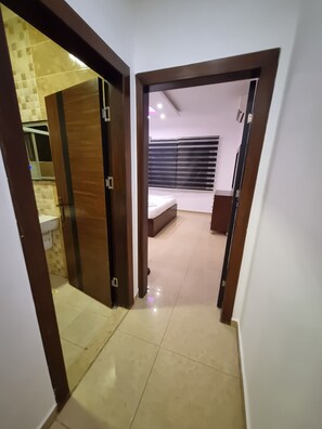 Apartment, 1 Bedroom, Accessible, Smoking | Bathroom