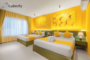 Basic Apartment | In-room safe, desk, laptop workspace, blackout drapes