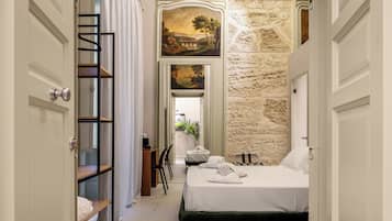 Double Room | In-room safe, free WiFi