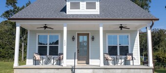 Lofty Lakeside Cottage – 2 BR, 2.5BA, Sleeps 8!
