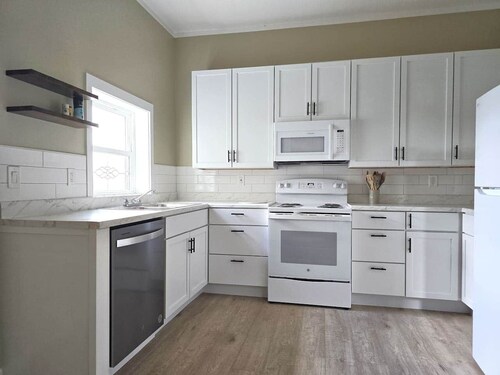 “Life is Good” | Accessible Stay Near the Falls